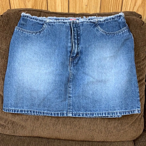 Y2K❤️Vintage Jean Skirt size junior 11 - Picture 1 of 3